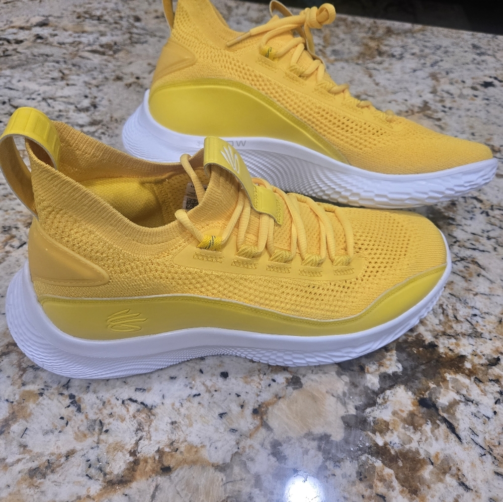Under Armour Unisex Curry Flow 8 Yellow Basketball Shoes 3023085-701 M11.5 W13